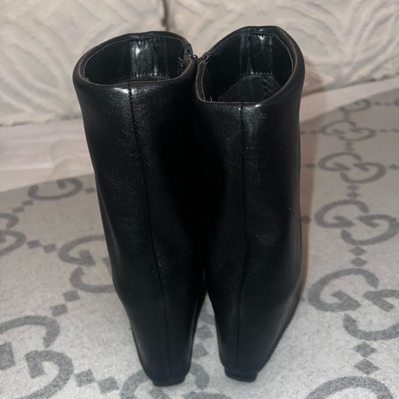 NWOT mid calf trendy black booties, size 6.5 - Picture 4 of 7